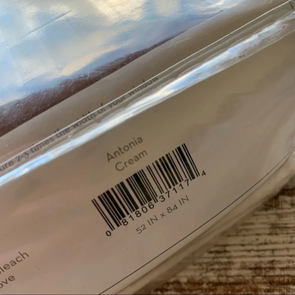CHARLTON HOME Infield Light Filtering Grommet Antonia Curtain Panel 52 x 84 NEW